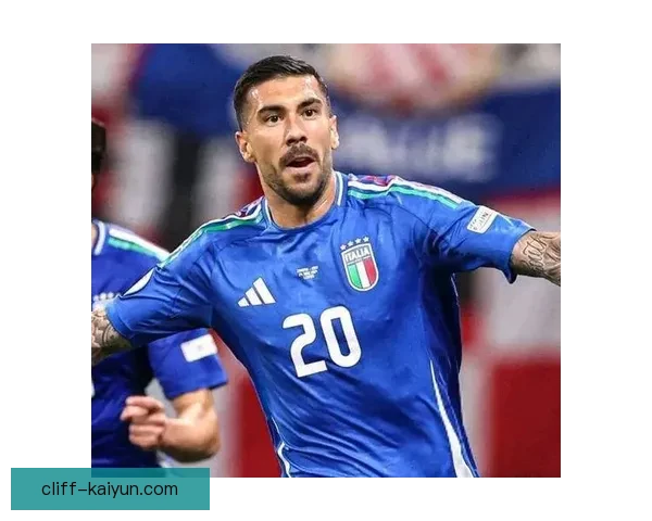 捷克中场硬度逐渐提升，表现稳健备受关注