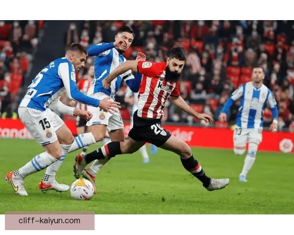 巴尔韦德状态回暖，欧冠表现稳健令人期待